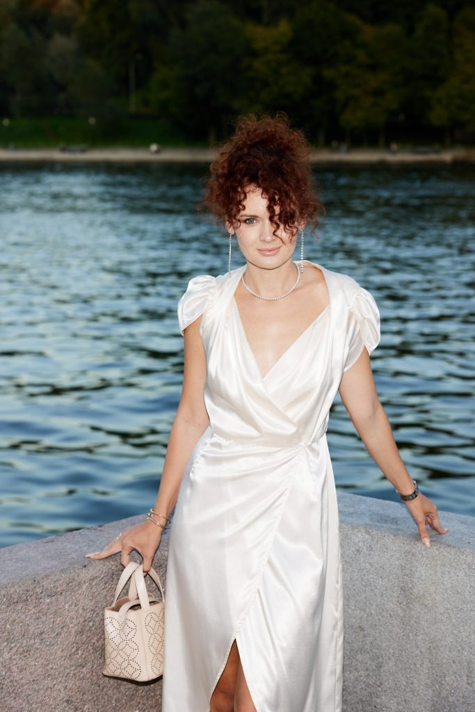 Инна Комбарова