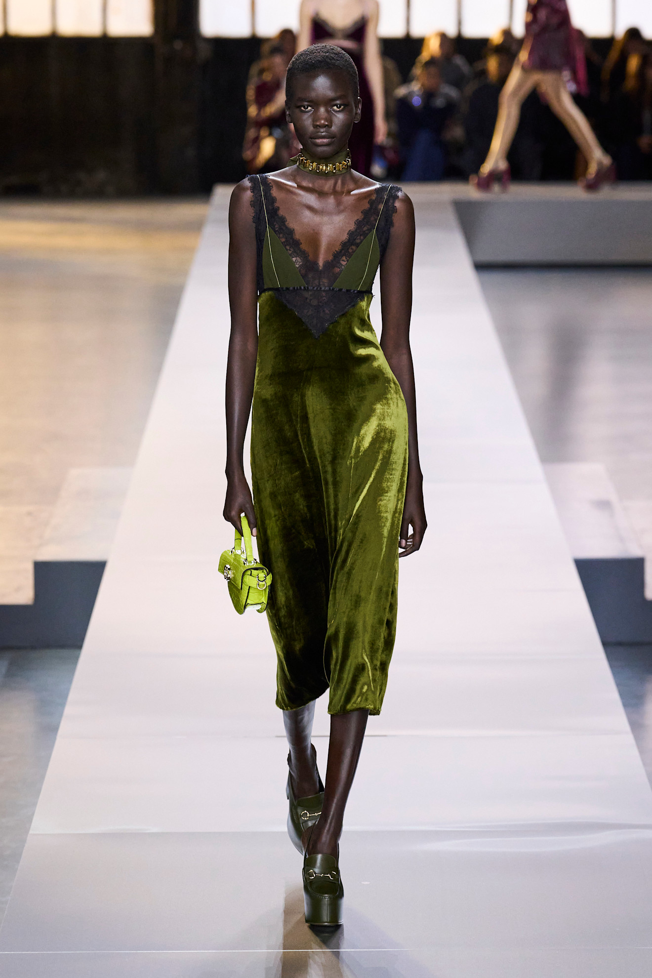 Оливковый цвет