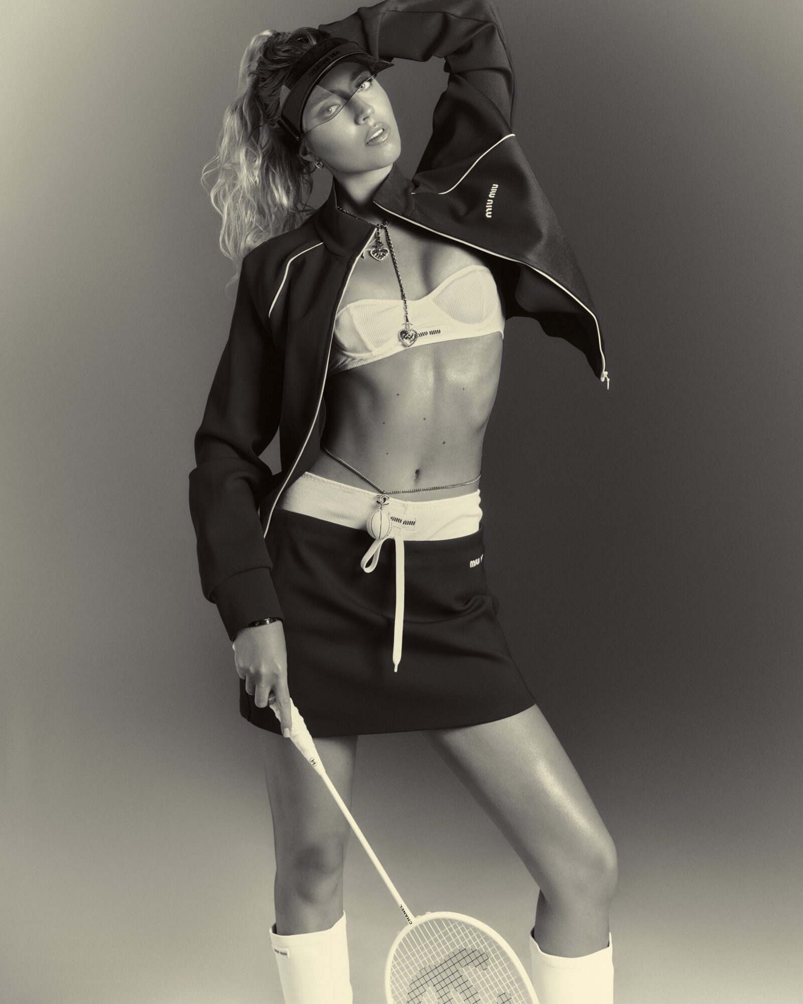 Модель Анастасия Лабанок стала лицом обложки журнала LUXE LIVE