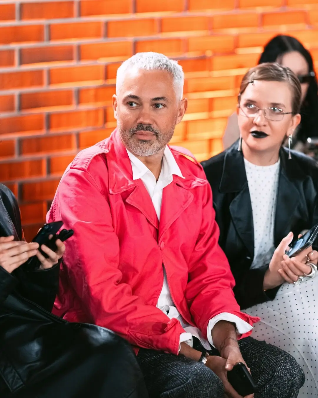 Вечер моды и технологий: как прошёл показ Яндекс Маркет Fashion Show SS25 в Новой Третьяковке