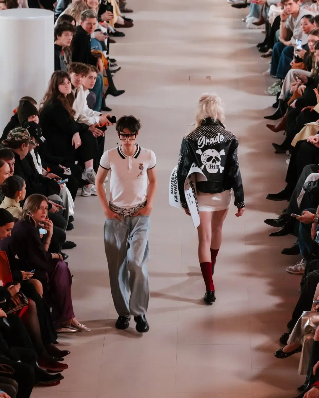 Вечер моды и технологий: как прошёл показ Яндекс Маркет Fashion Show SS25 в Новой Третьяковке